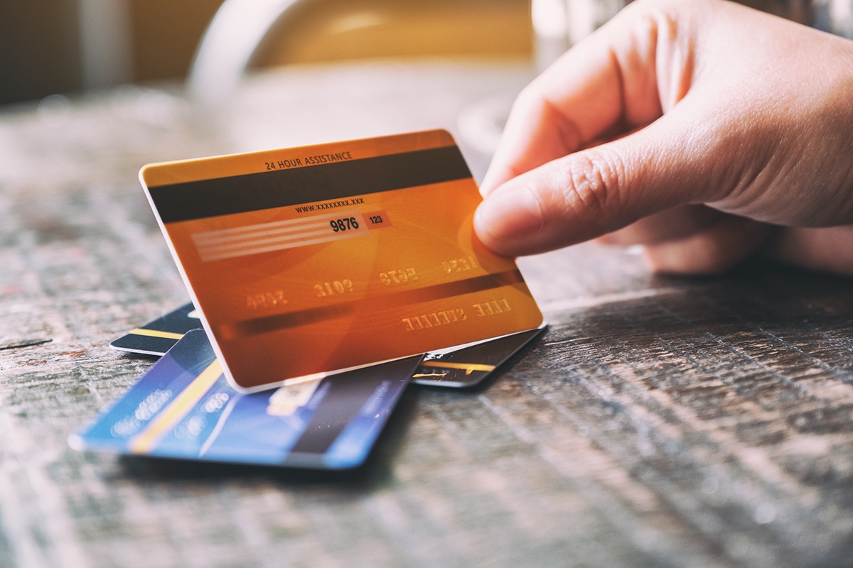 Pourquoi les gens utilisent les cartes de crédit ?